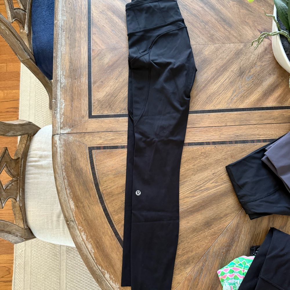 Lululemon black workout leggings